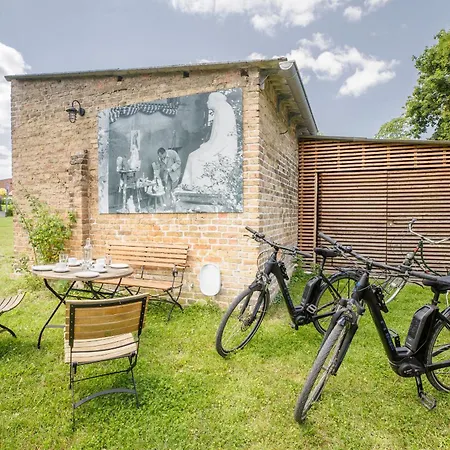 Premium Im Gustav Seitz Gaestehaus Апартаменты Muncheberg