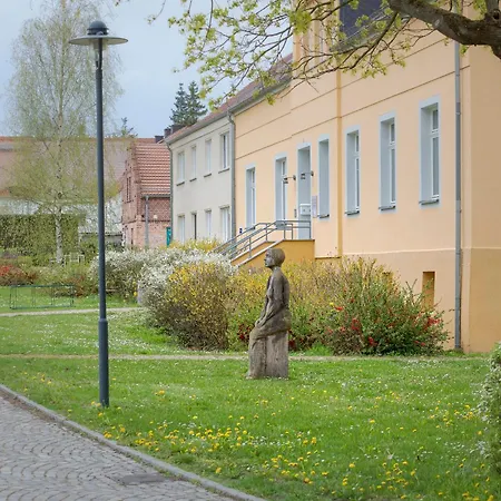 Premium Im Gustav Seitz Gaestehaus Апартаменты Muncheberg